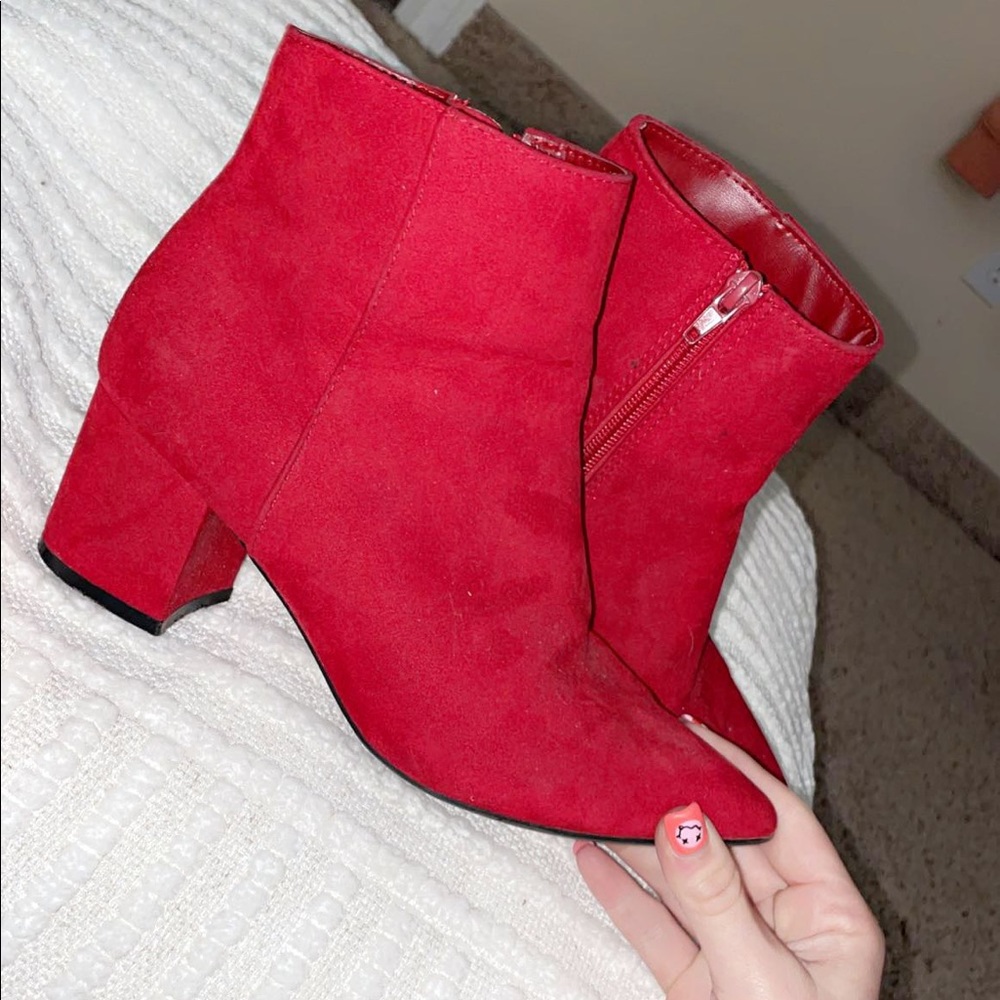 Super cute red booties